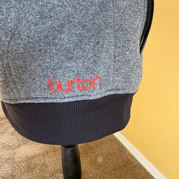 Burton women’s Jackets & Coats | Over-Sized Hooded Vest - Picture 8 of 12